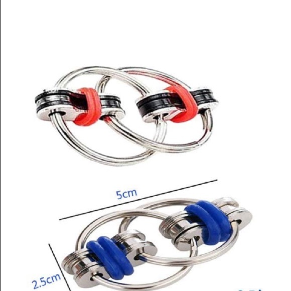 💛 Bike Chain Fidget Toy - Picture 3 of 3